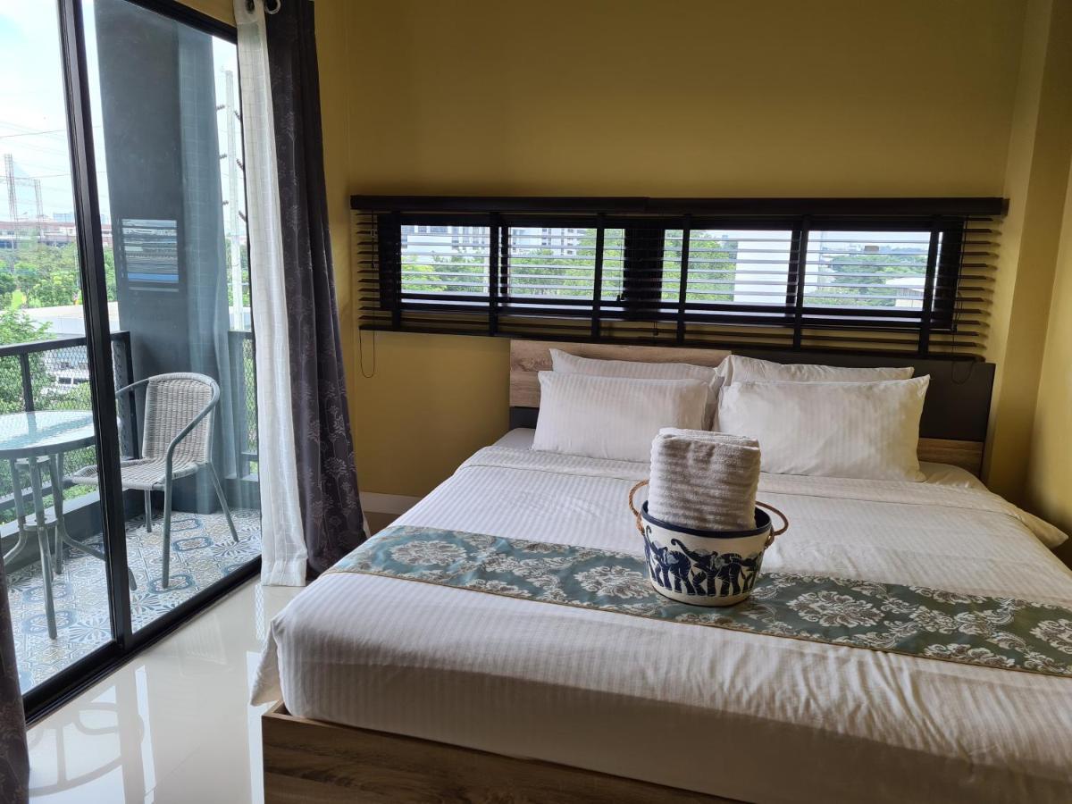 The Lantern Suites Ban Song Hong Exteriör bild
