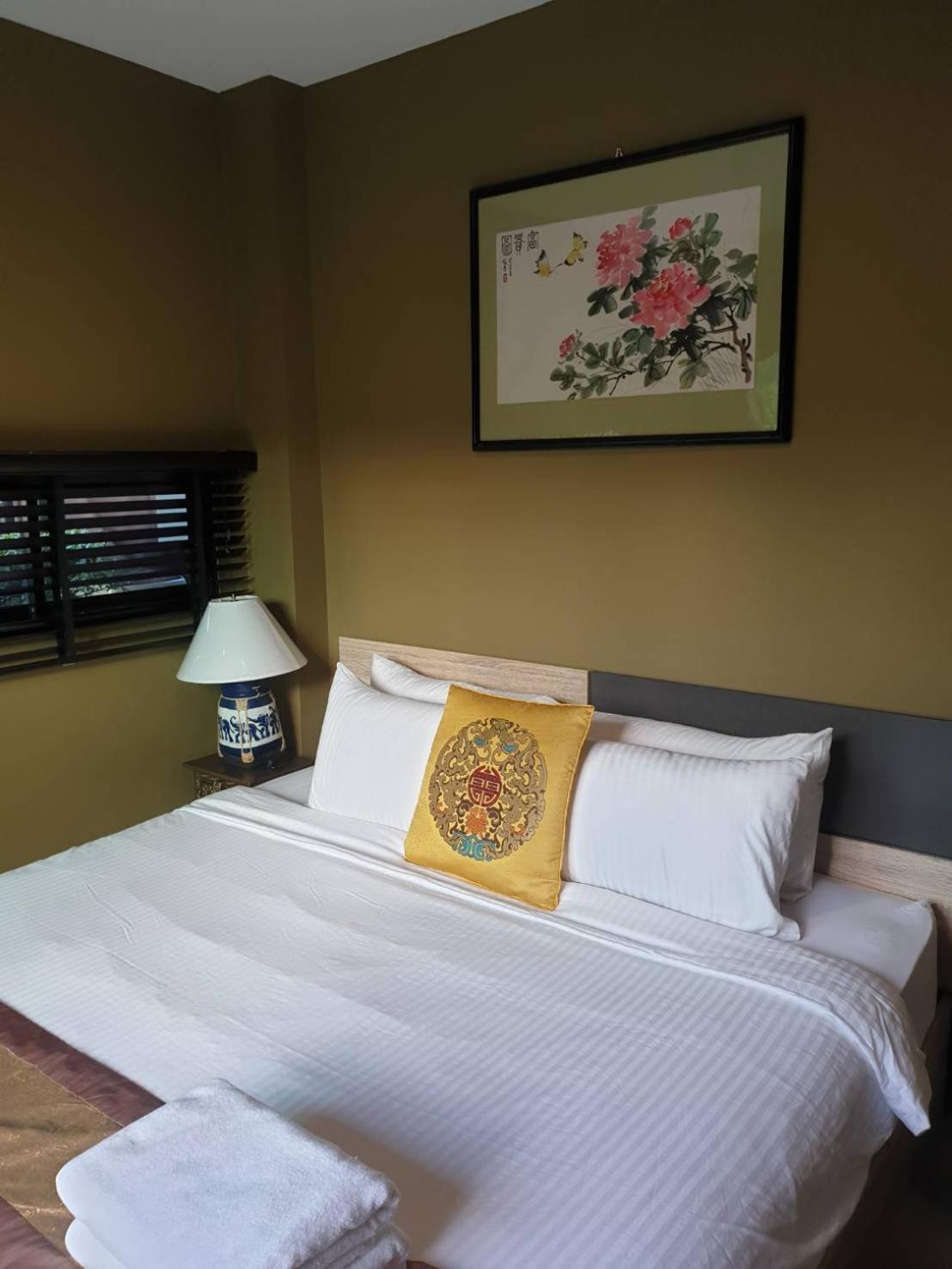 The Lantern Suites Ban Song Hong Rum bild