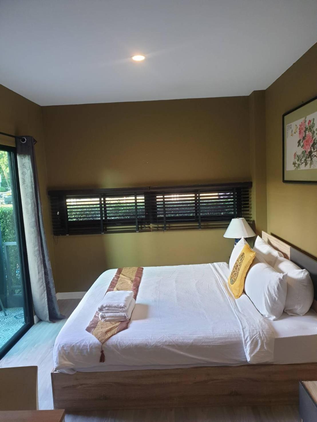 The Lantern Suites Ban Song Hong Rum bild