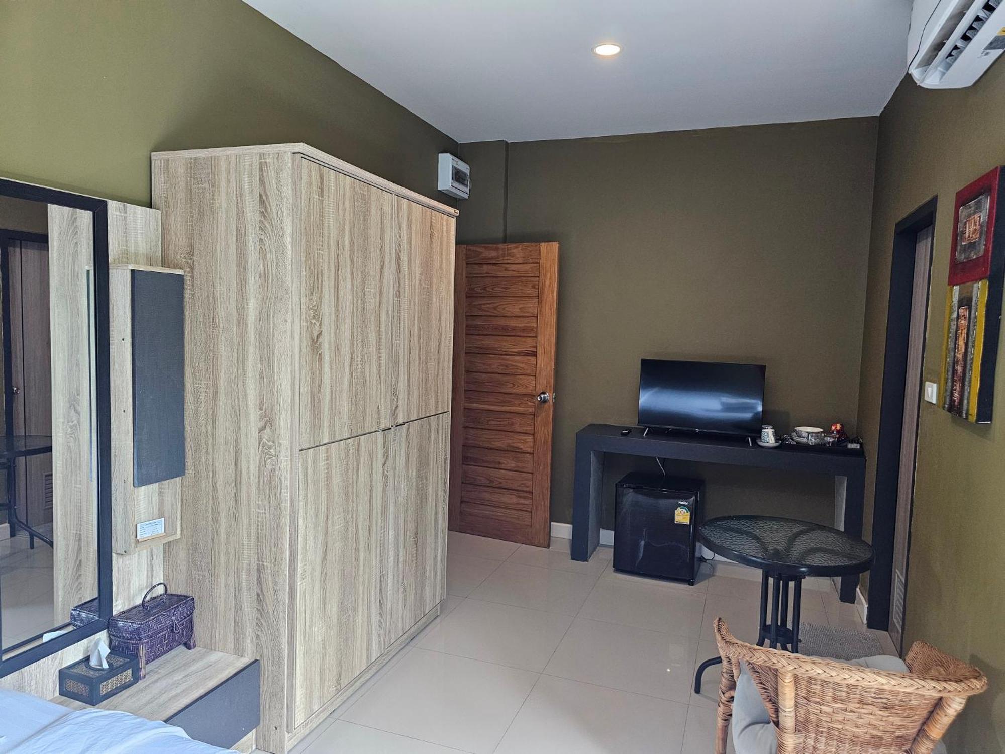 The Lantern Suites Ban Song Hong Exteriör bild
