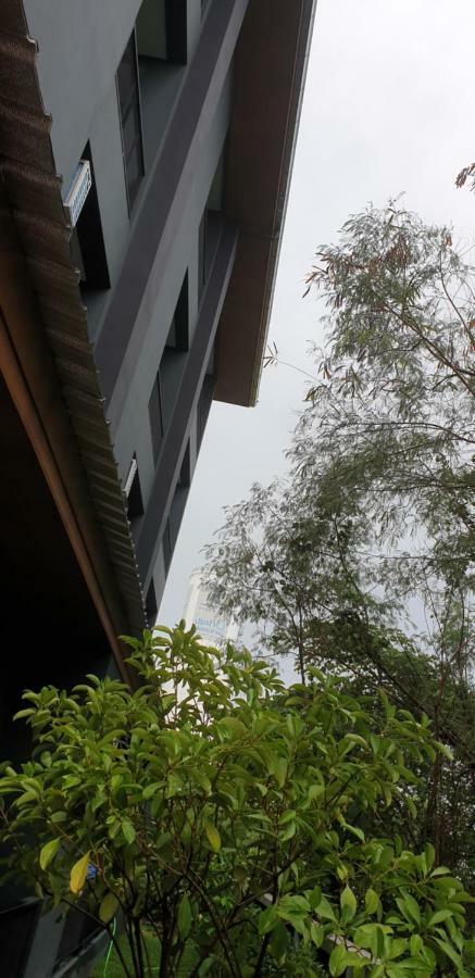 The Lantern Suites Ban Song Hong Exteriör bild