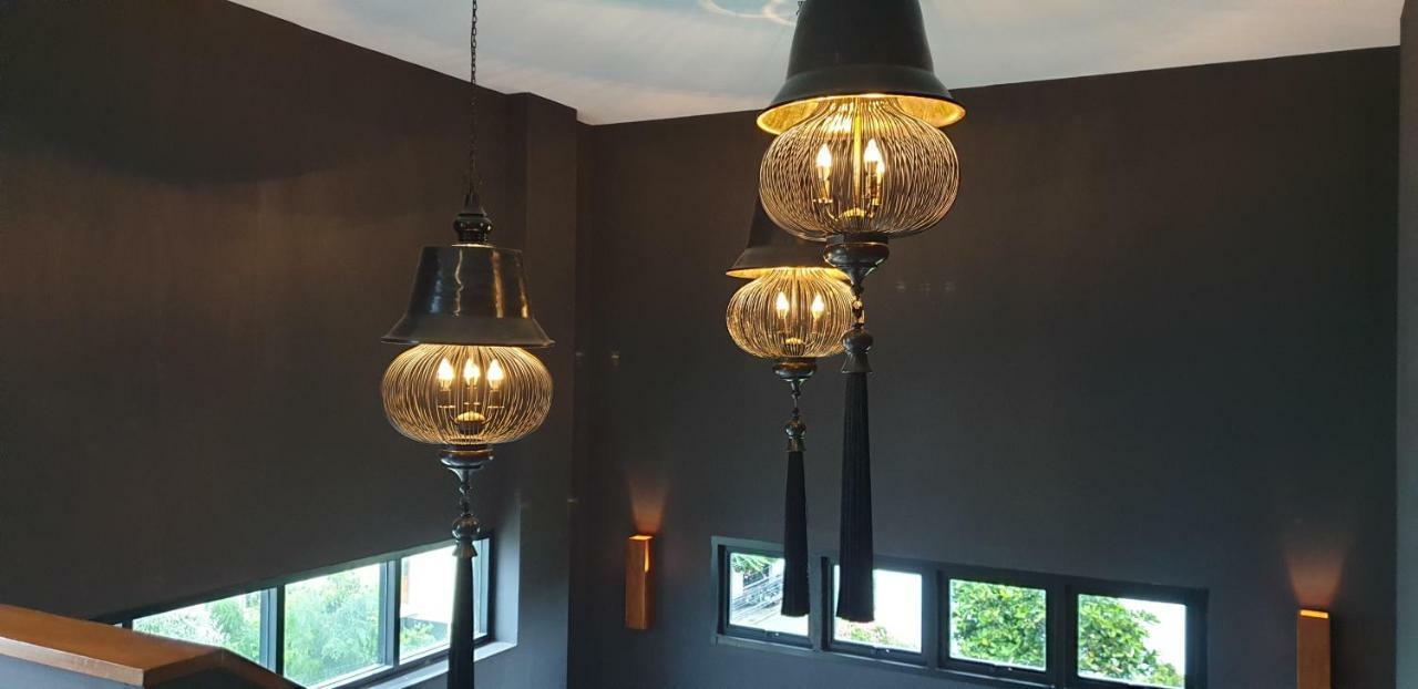 The Lantern Suites Ban Song Hong Exteriör bild